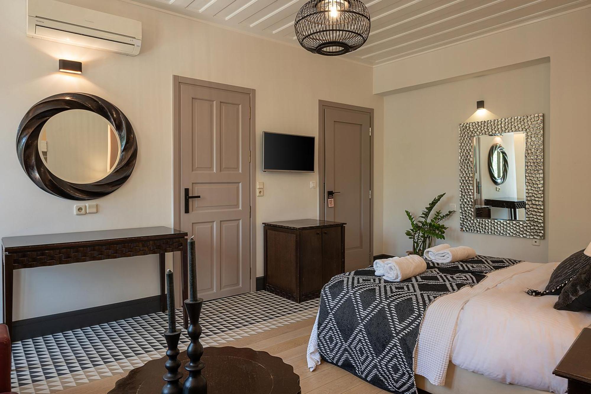 Vranas Ambiance Hotel Chrissi Akti Chania Exterior foto
