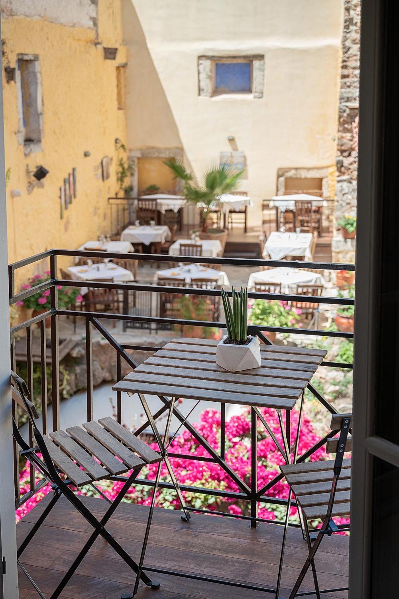 Vranas Ambiance Hotel Chrissi Akti Chania Exterior foto